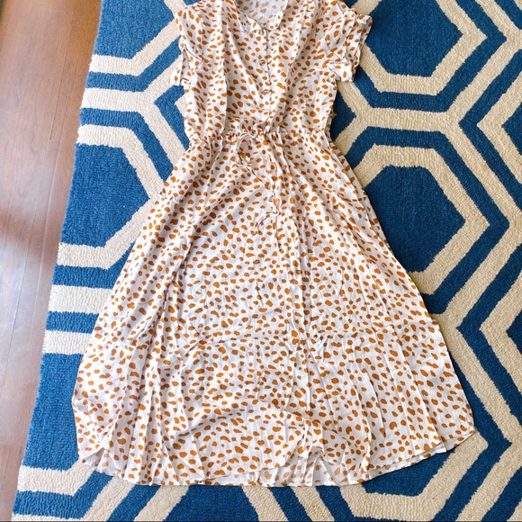 π BOHO TAN WHITE ANIMAL PRINT MIDI DRESS! - Picture 7 of 9